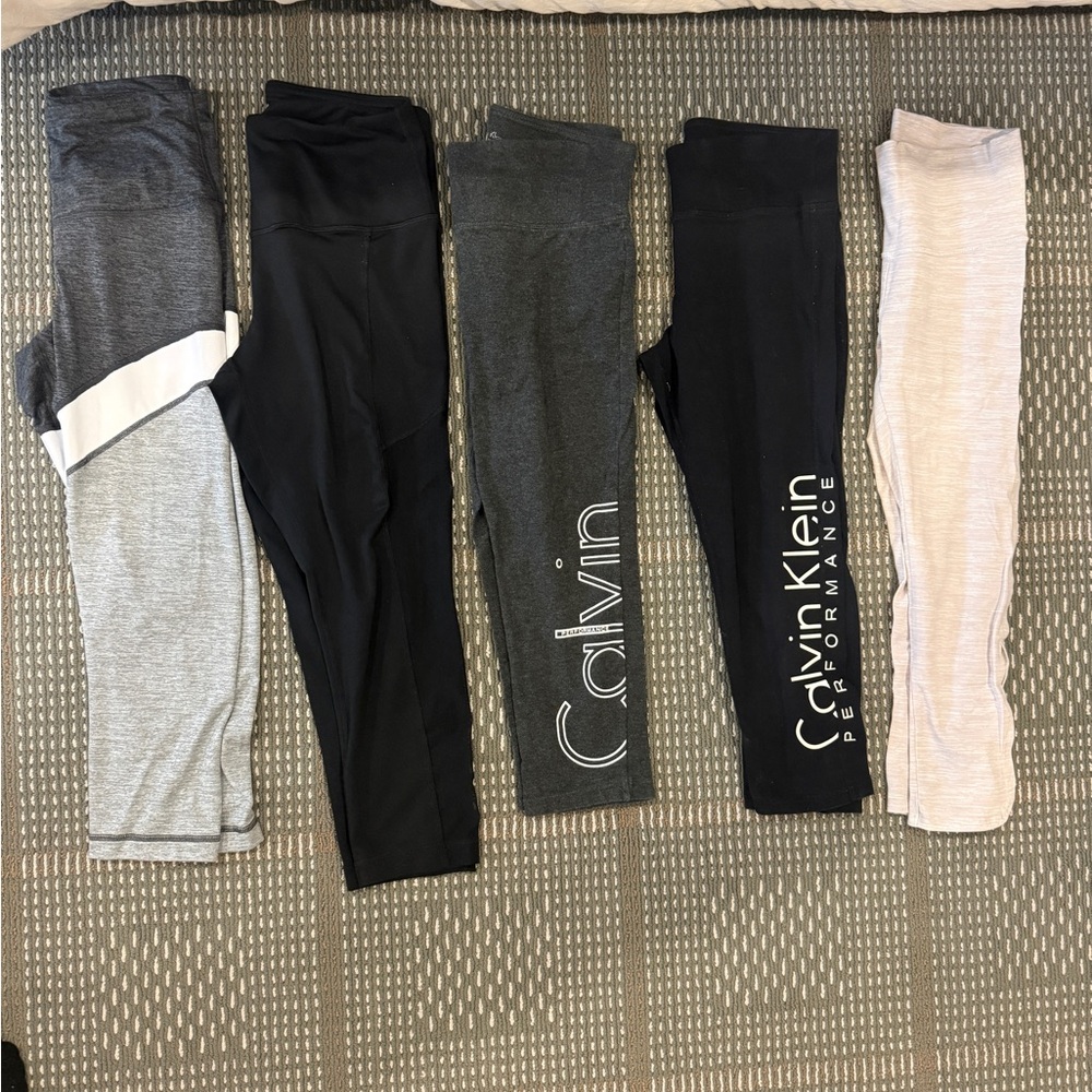 Women’s leggings 3/4 Capri Length - (6) Pairs